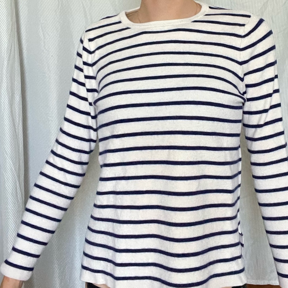 Merino wool vineyard vines sweater